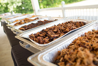 Wedding Catering Services Brecksville OH - Famous Dave's - catering-delivery